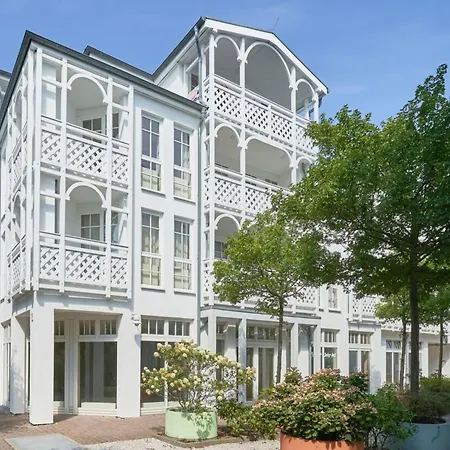 Helle Mit Balkon Im Seepark Sellin (Rugen)